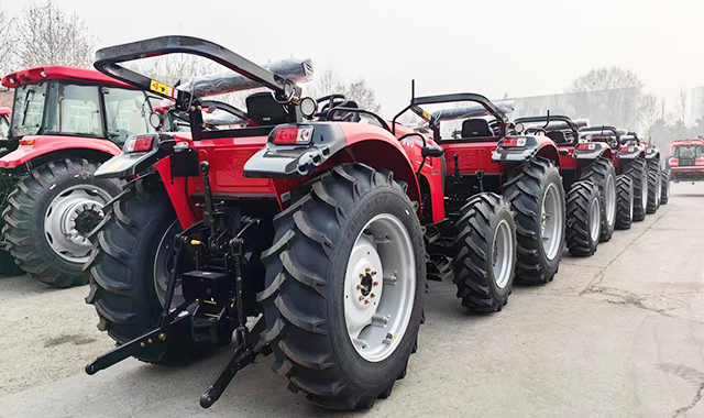 6 units YTO-NLX904 tractors export to Mozambique